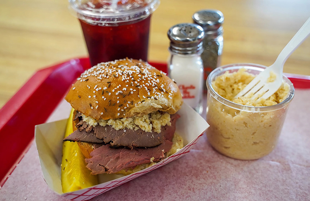 img-beef-on-weck