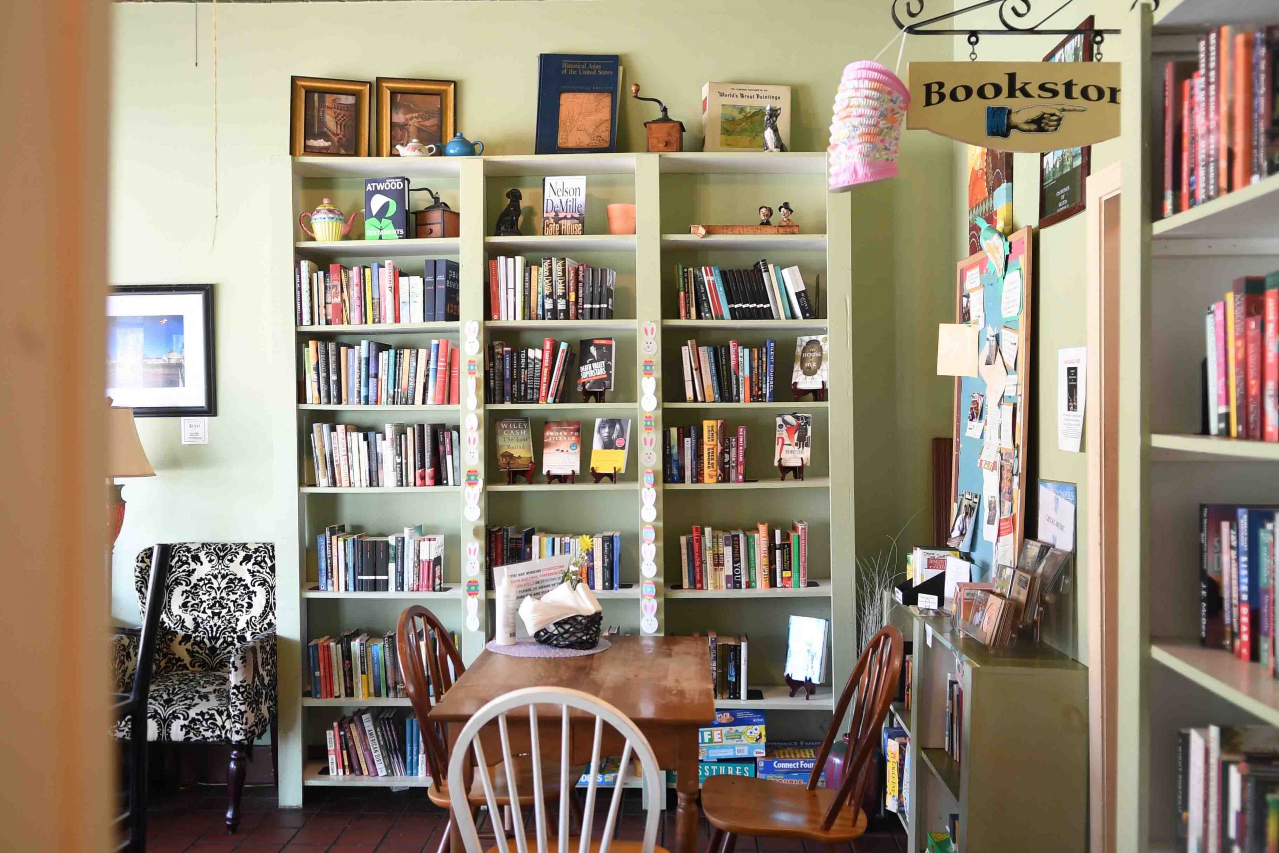 VBN_SWS_Dog Ears Bookstore_March 2021_Nancy J. Parisi_7173VBN_SWS_Dog Ears Bookstore_March 2021_Nancy J. Parisi_7133-reduced